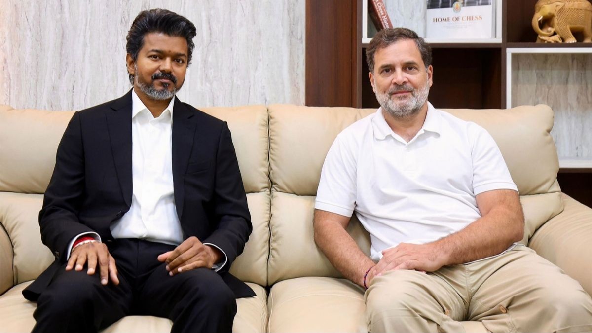 Congress MLAs to pull out of Vijay's Government in TN it if doesn't accept Rahul Gandhi as PM candidate?